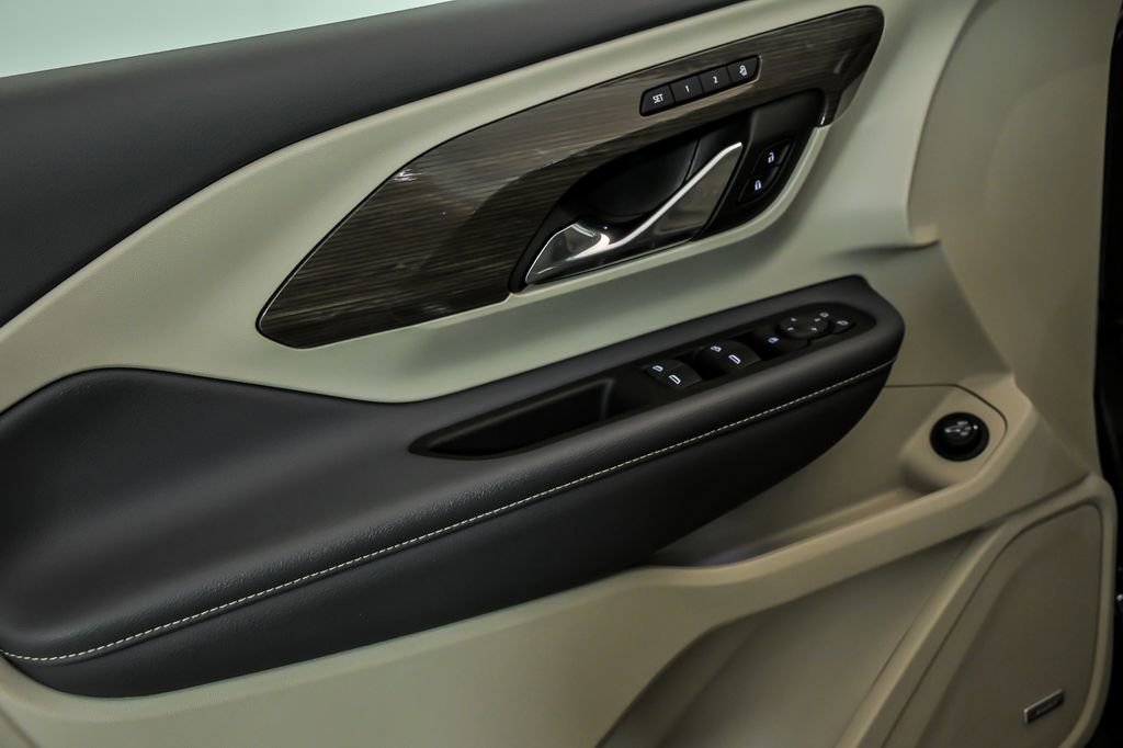 Used 2022 GMC Terrain Denali w/ Denali Premium Package image 9
