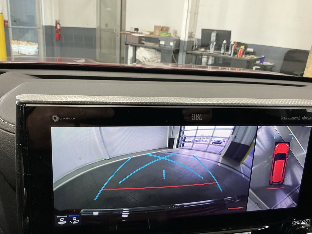 Used 2022 Toyota Highlander Platinum image 9