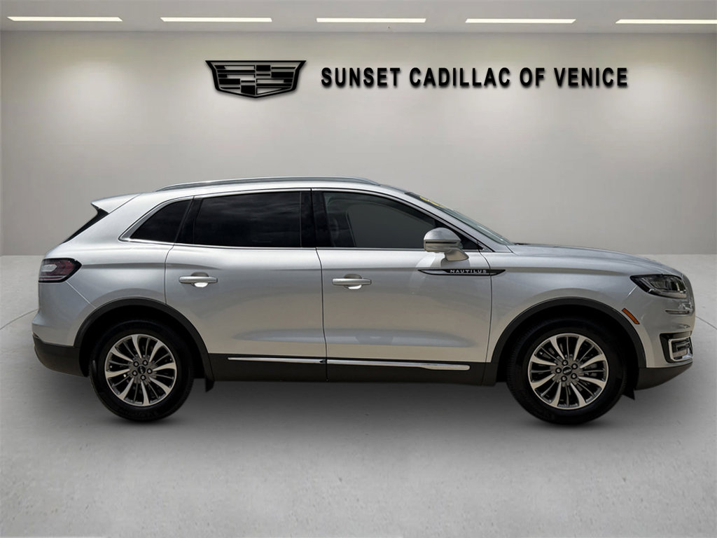 Used 2019 Lincoln Nautilus Select image 2