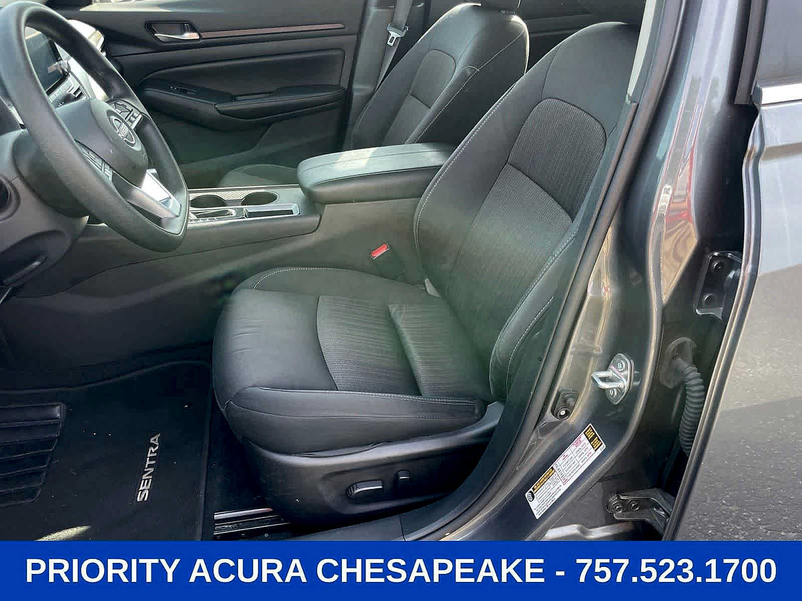Used 2025 Nissan Altima 2.5 SV FWD image 8