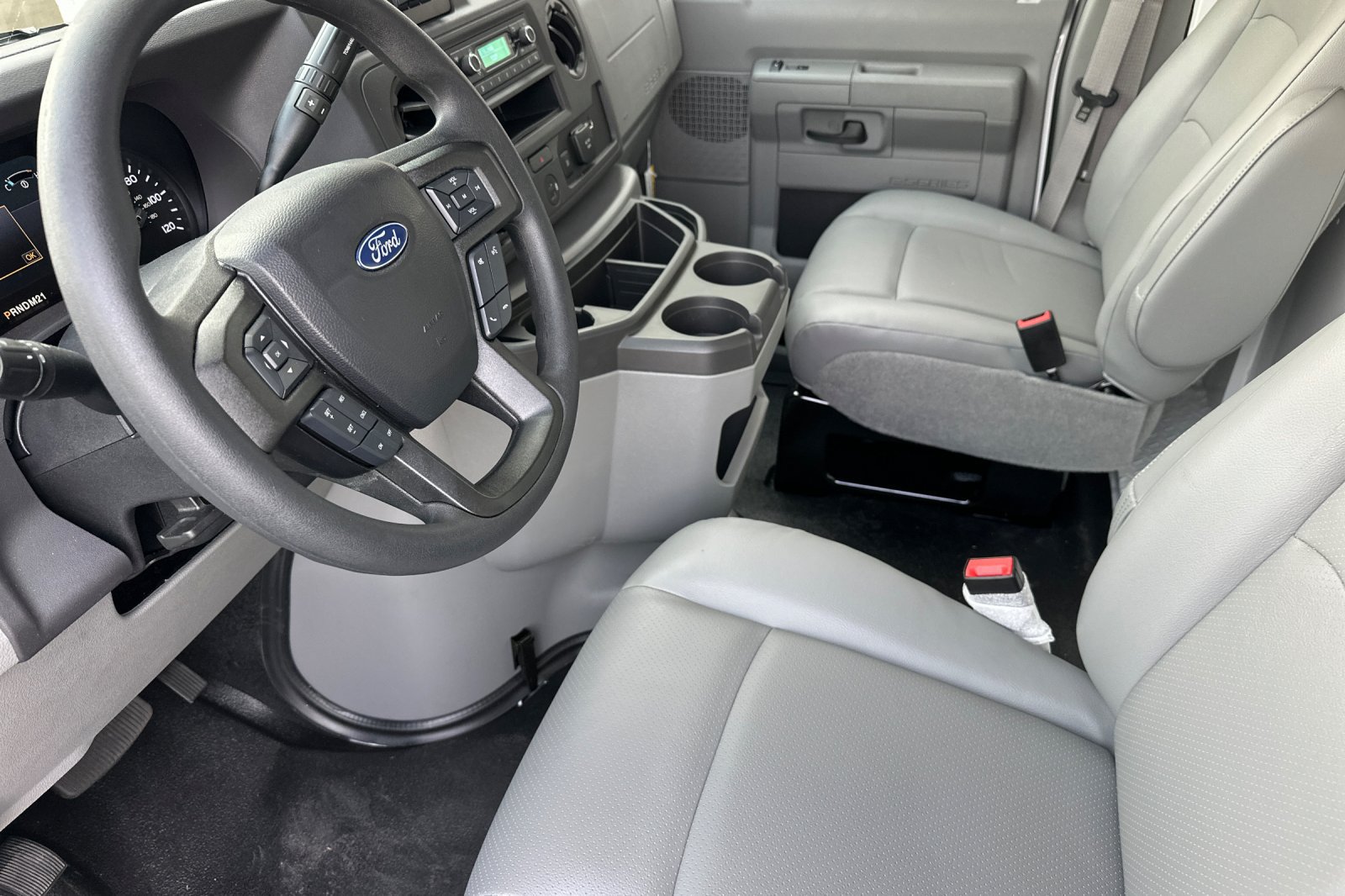 New 2026 Ford E-350 and Econoline 350 Super Duty w/ Power Equipment Group RWD image 10