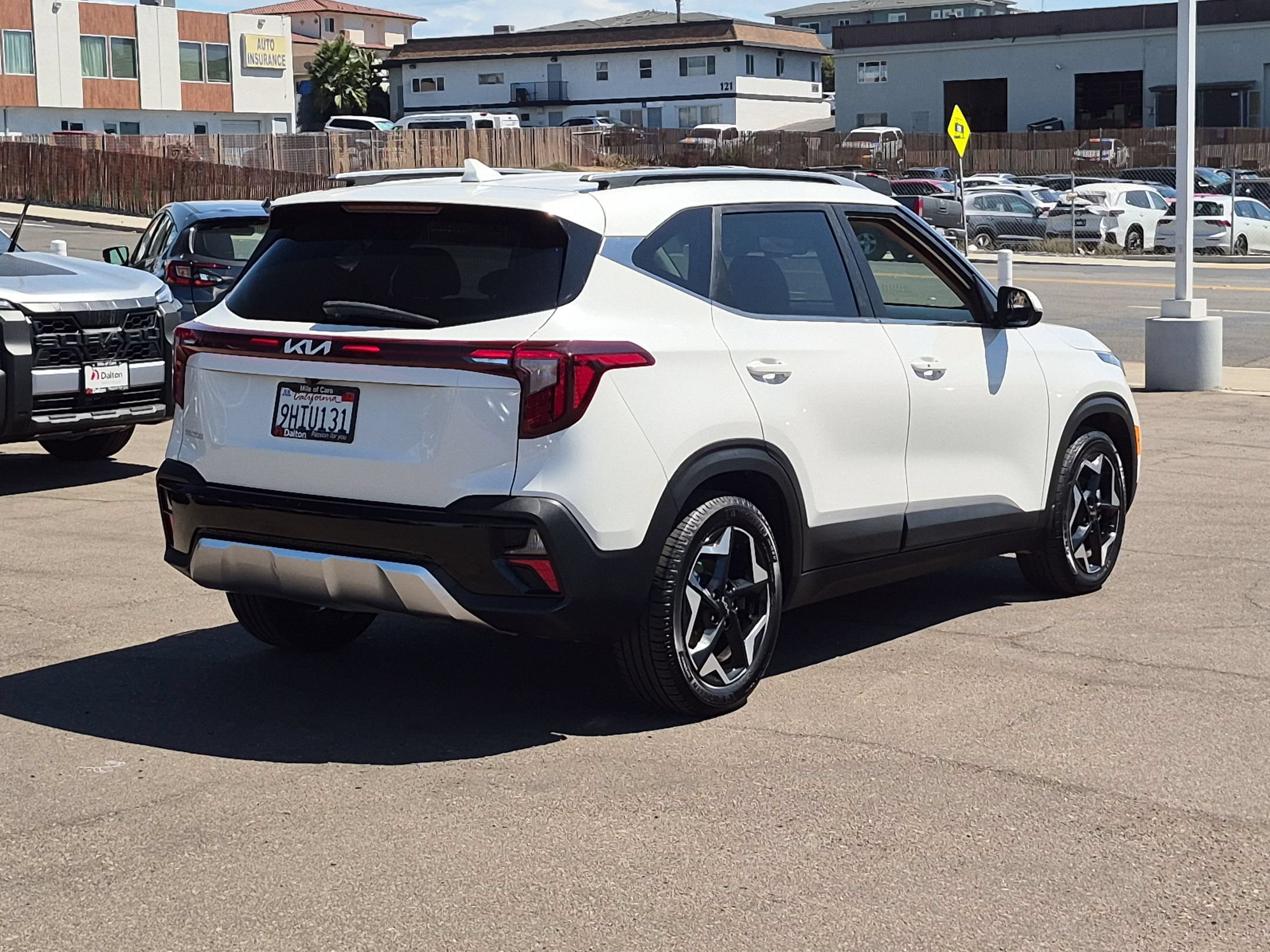 Used 2024 Kia Seltos EX FWD image 8
