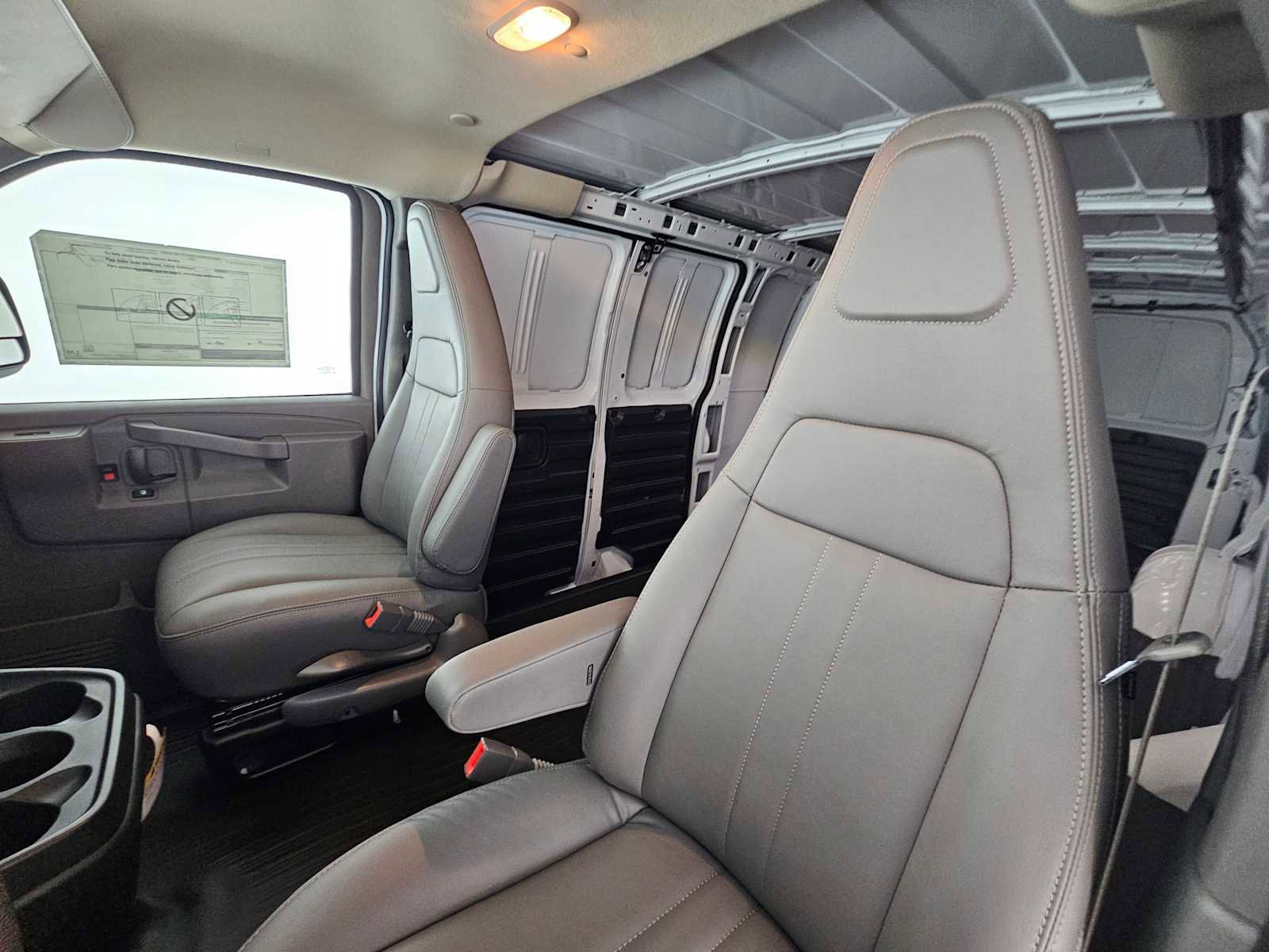 New 2026 Chevrolet Express 2500 Extended image 21