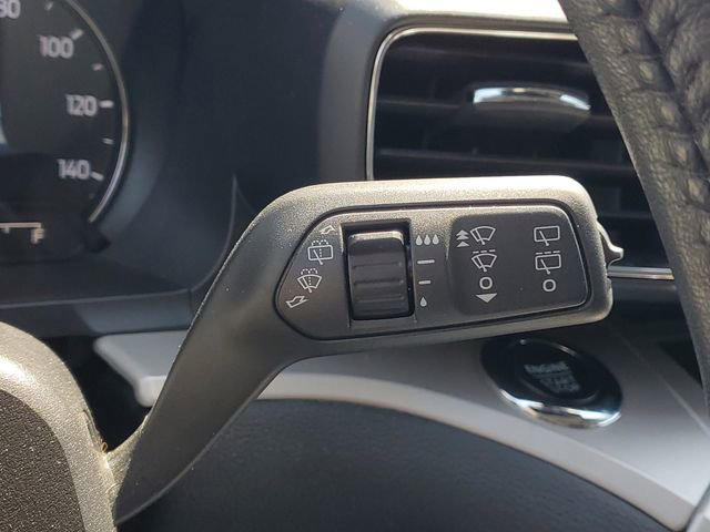 Used 2024 Ford Explorer XLT w/ Equipment Group 202A AWD/4WD image 22