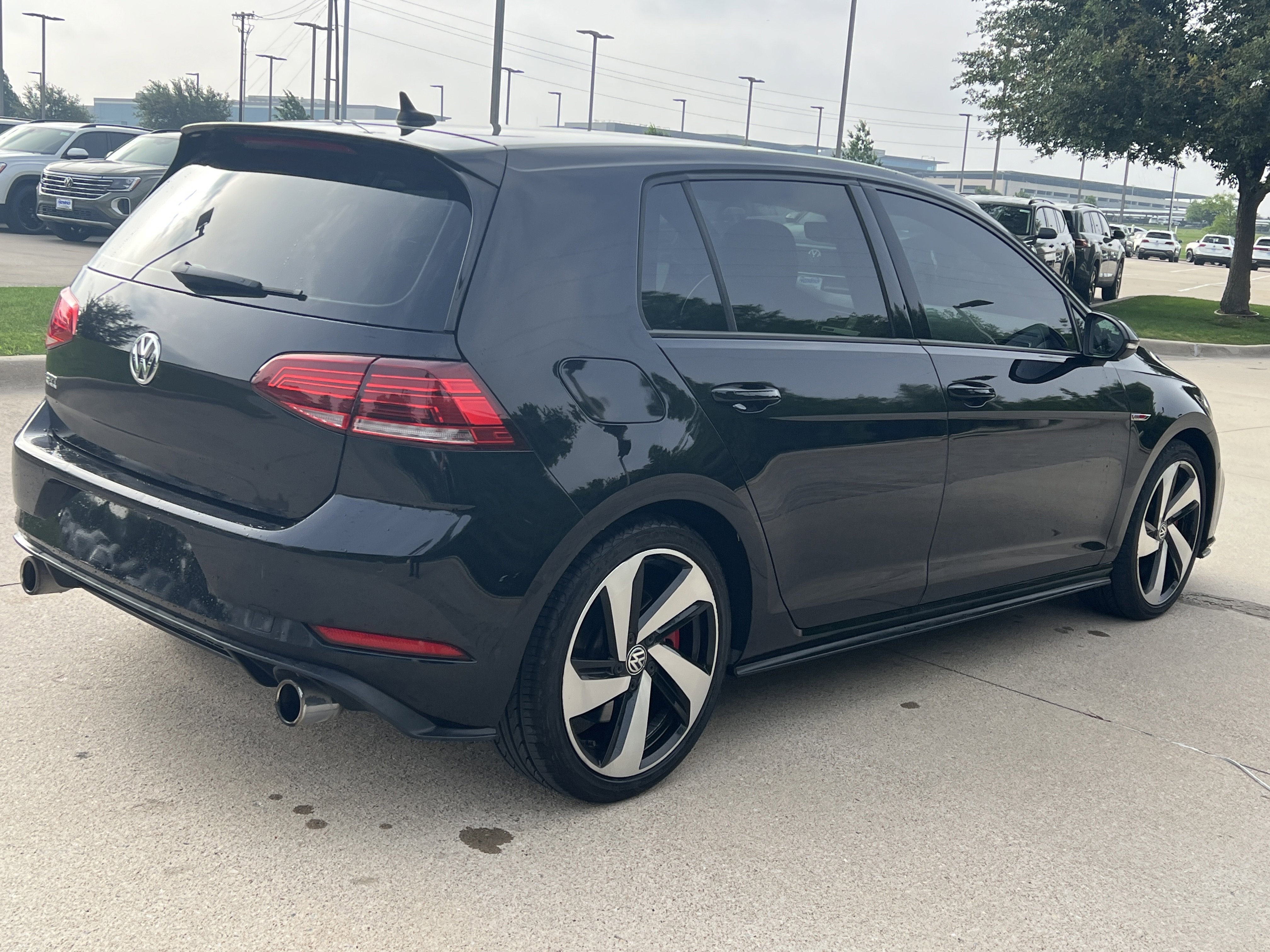 Used 2018 Volkswagen GTI Autobahn FWD image 10