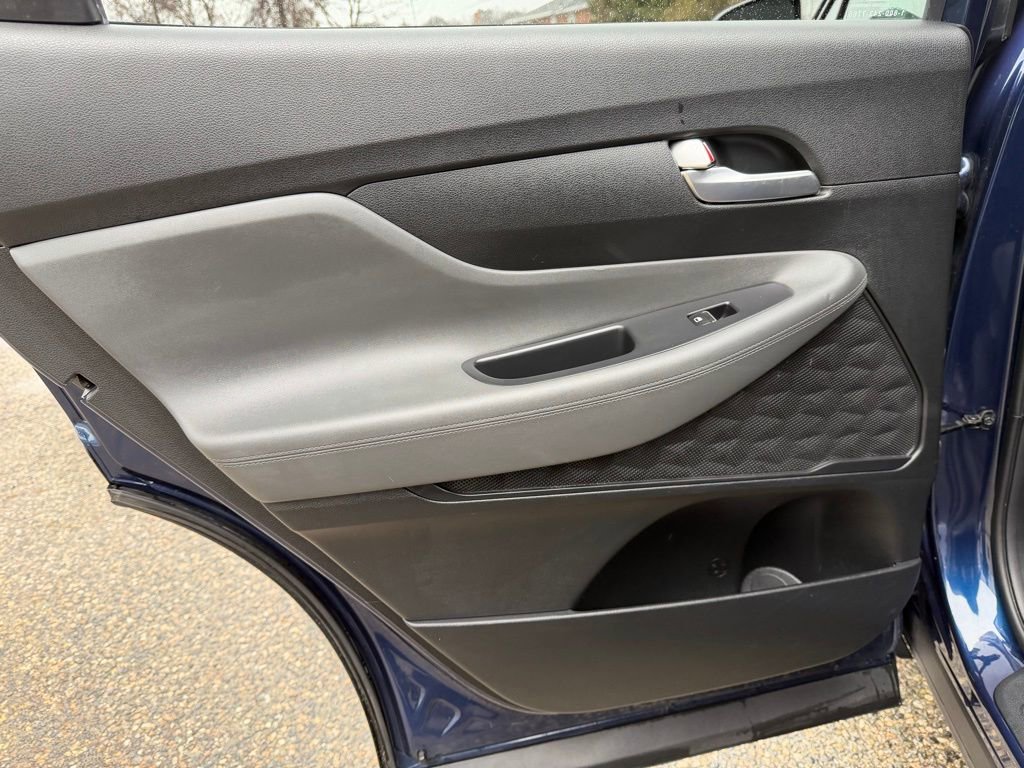Used 2023 Hyundai Santa Fe SE image 16