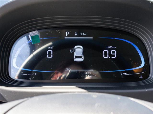 Used 2025 Hyundai Venue SEL image 15