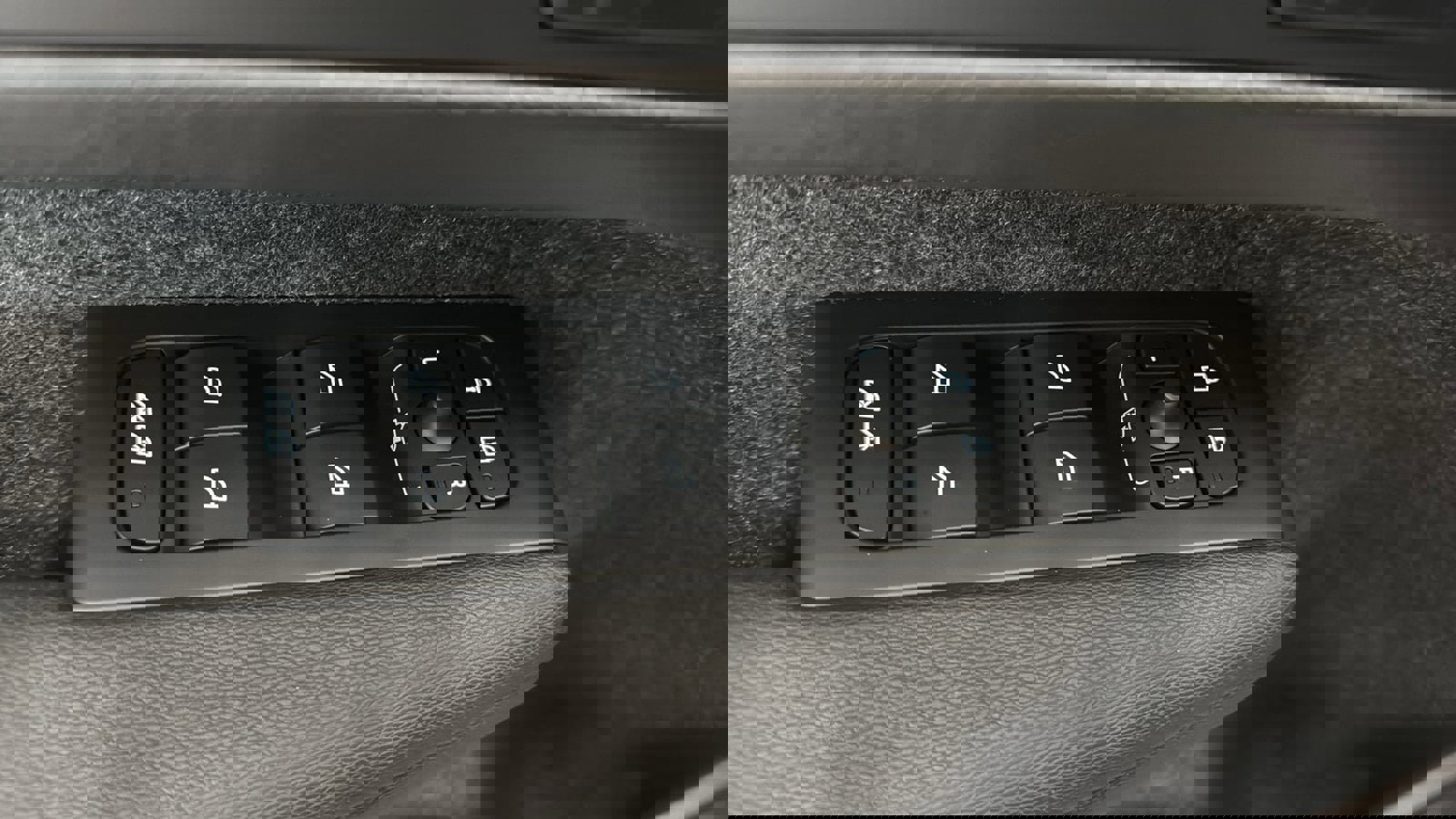 New 2026 Volvo XC40 B5 Ultra w/ Protection Package Premier image 22