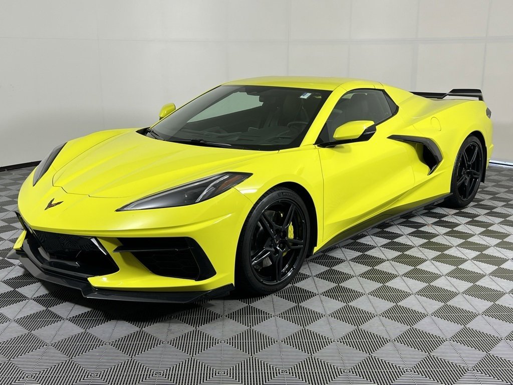 Used 2022 Chevrolet Corvette Stingray w/ Z51 Performance Package image 4