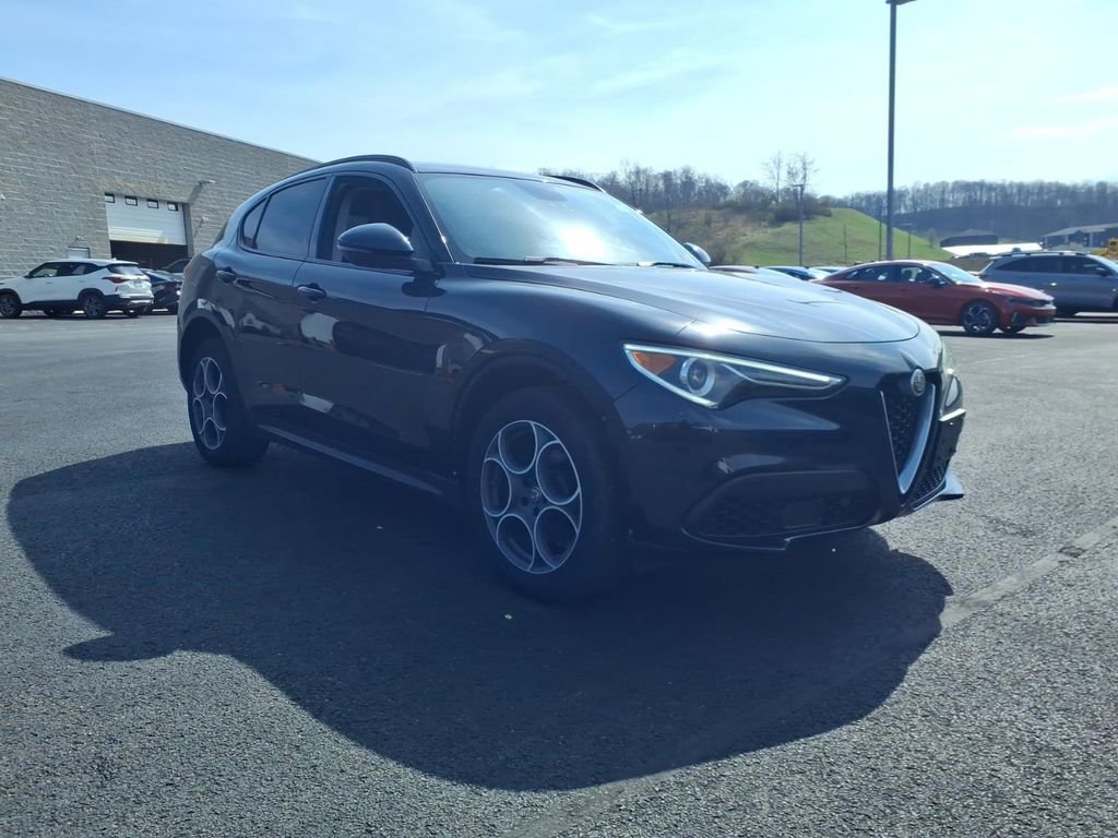 Used 2018 Alfa Romeo Stelvio Sport w/ Quick Order Package 22J Sport image 6
