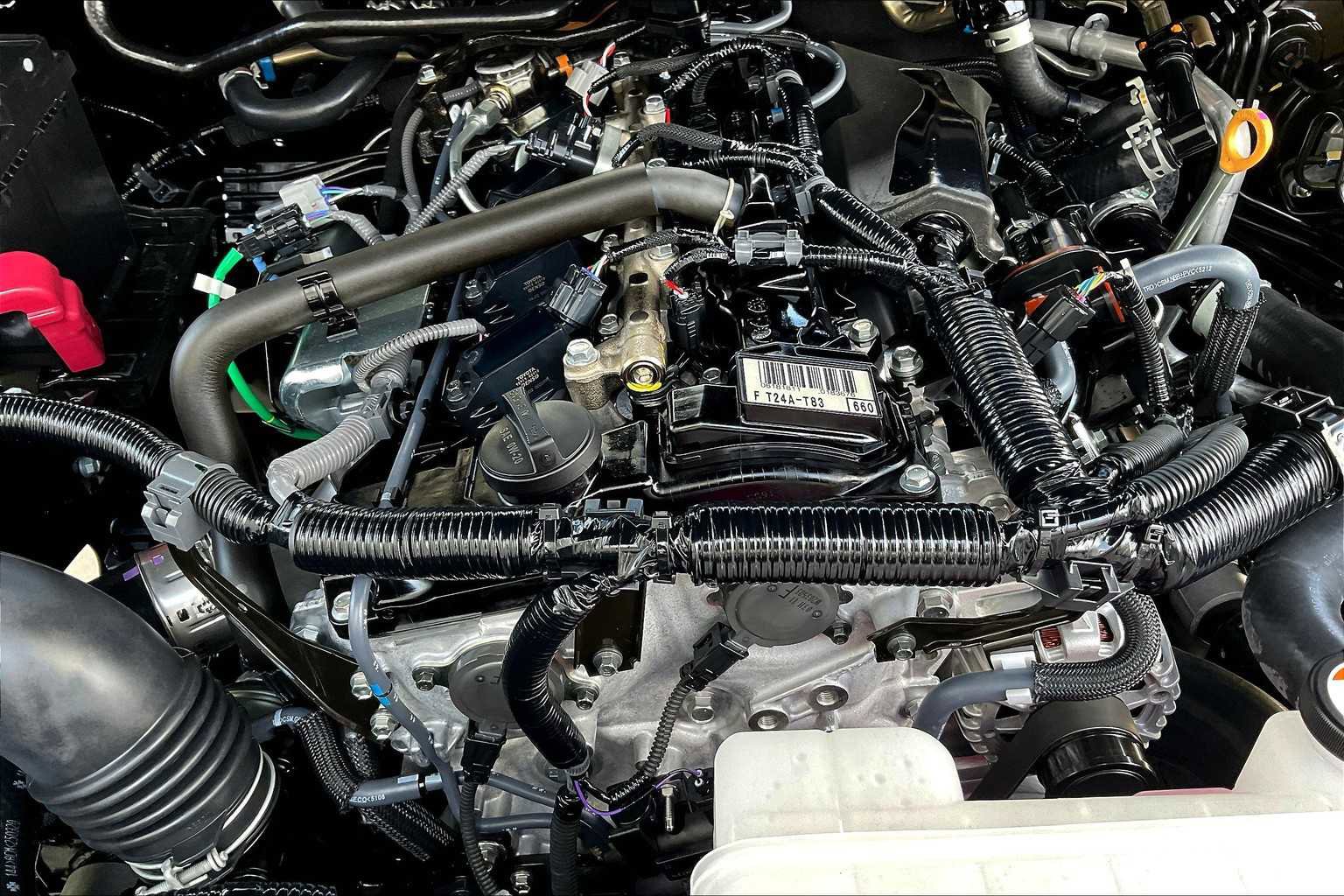 Used 2025 Toyota Tacoma SR5 image 31