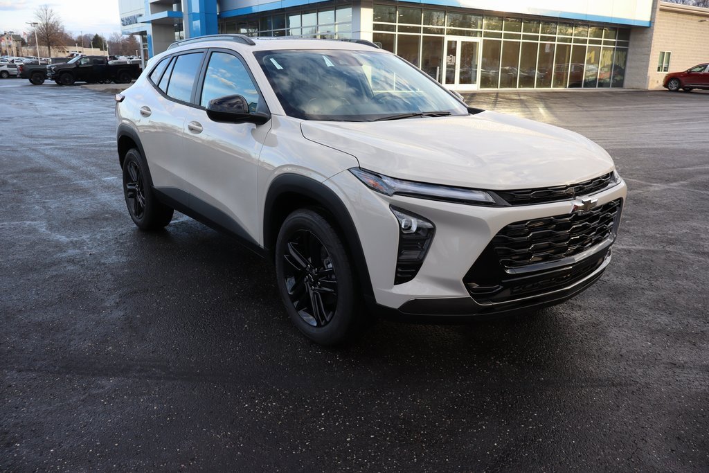 New 2026 Chevrolet Trax ACTIV image 2