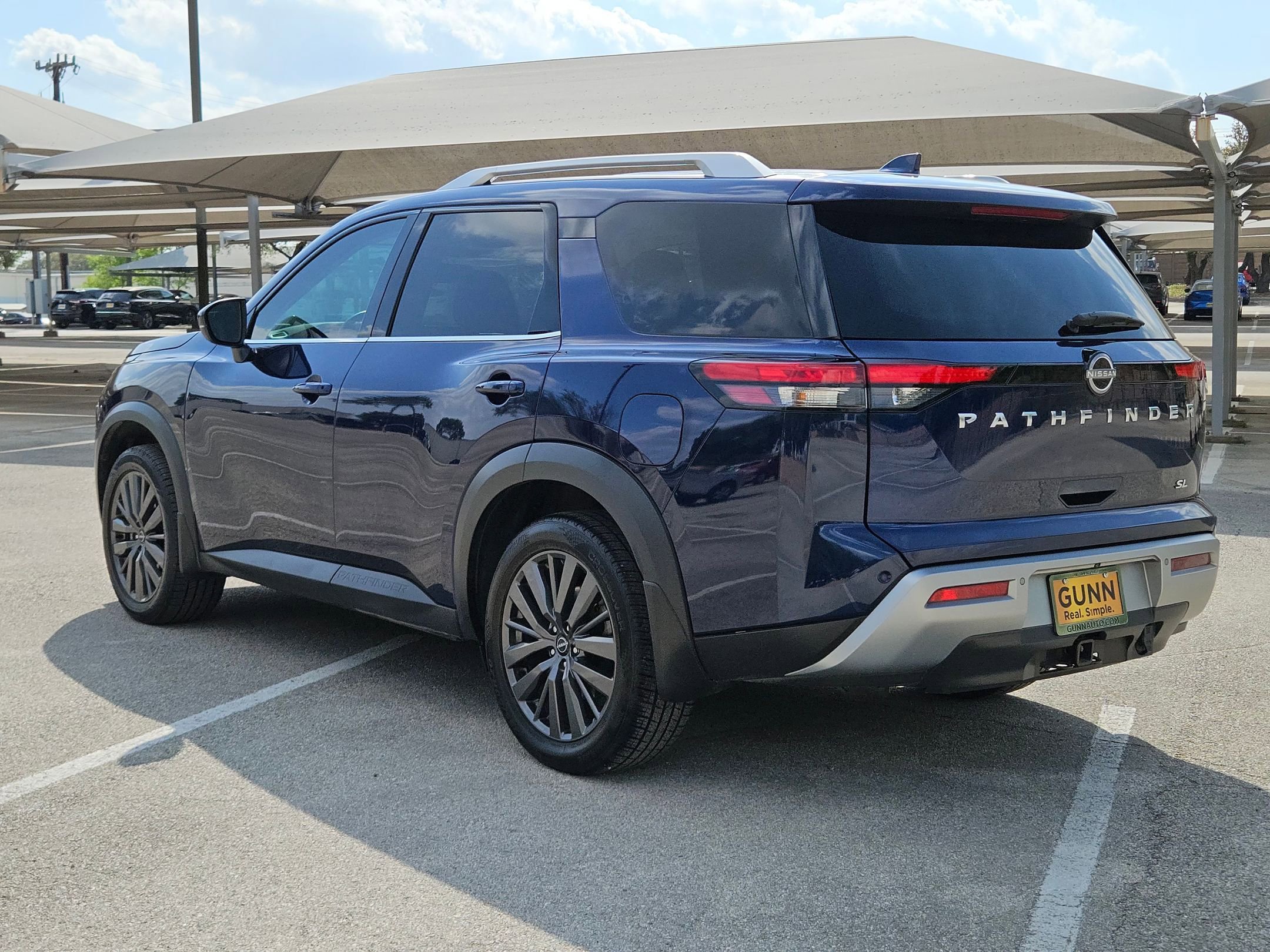 Used 2022 Nissan Pathfinder SL w/ SL Premium Package image 6
