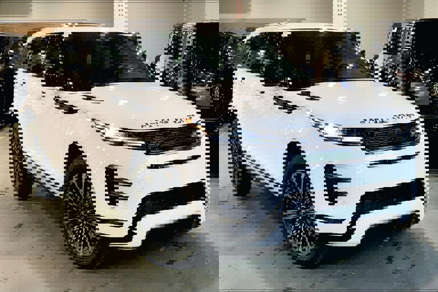 New 2026 Land Rover Range Rover Evoque Dynamic SE image 2