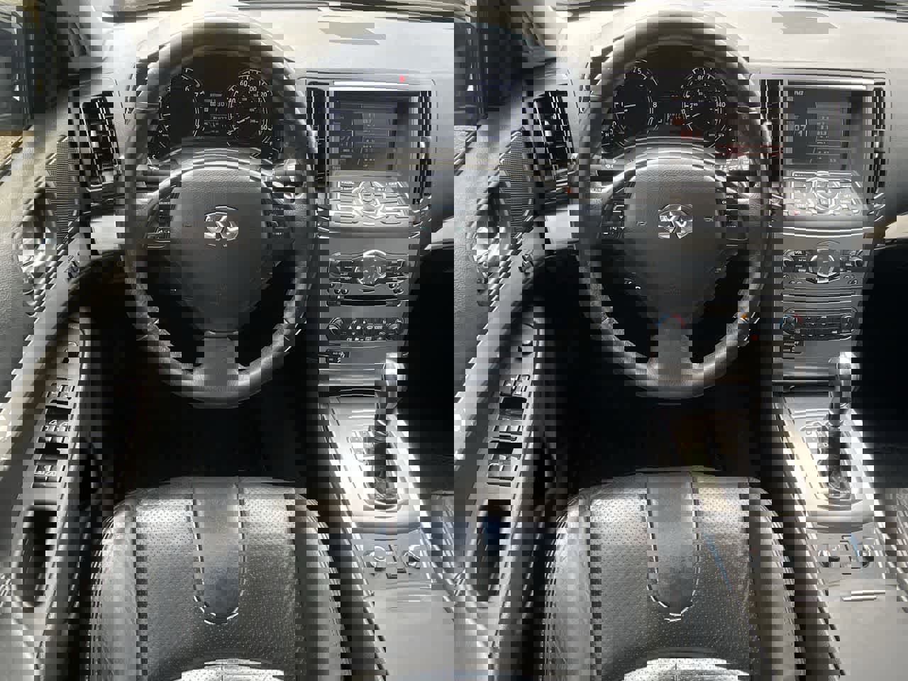 Used 2013 INFINITI G37 x w/ Premium Pkg AWD/4WD image 11