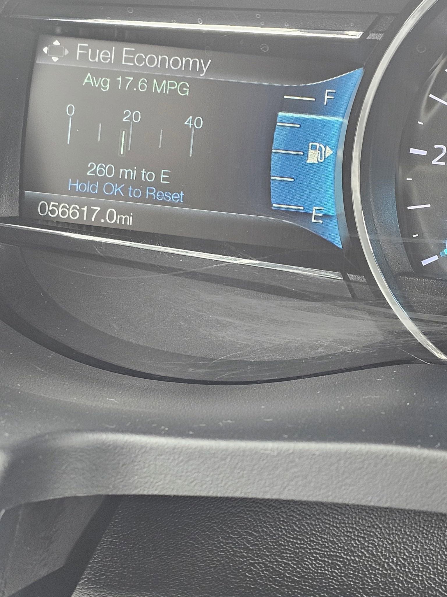 Used 2018 Ford Explorer XLT w/ Equipment Group 202A image 12