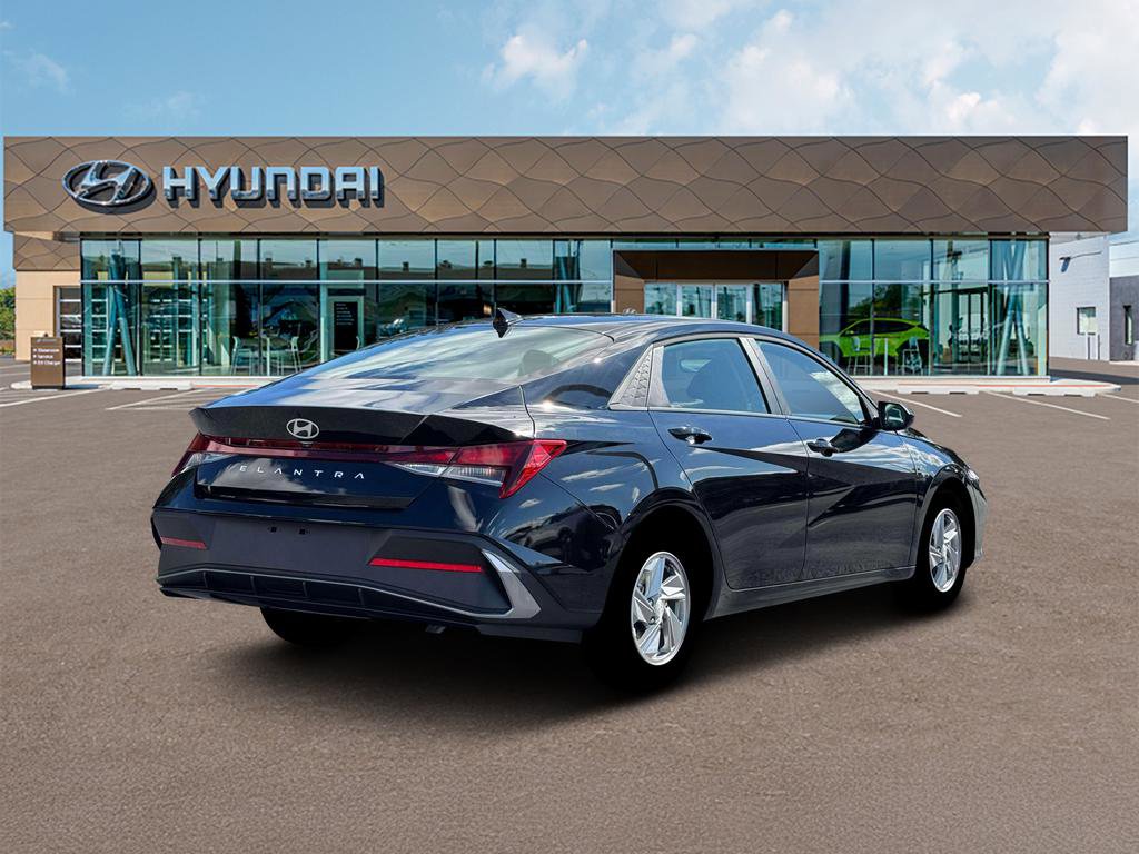 New 2026 Hyundai Elantra SE image 8