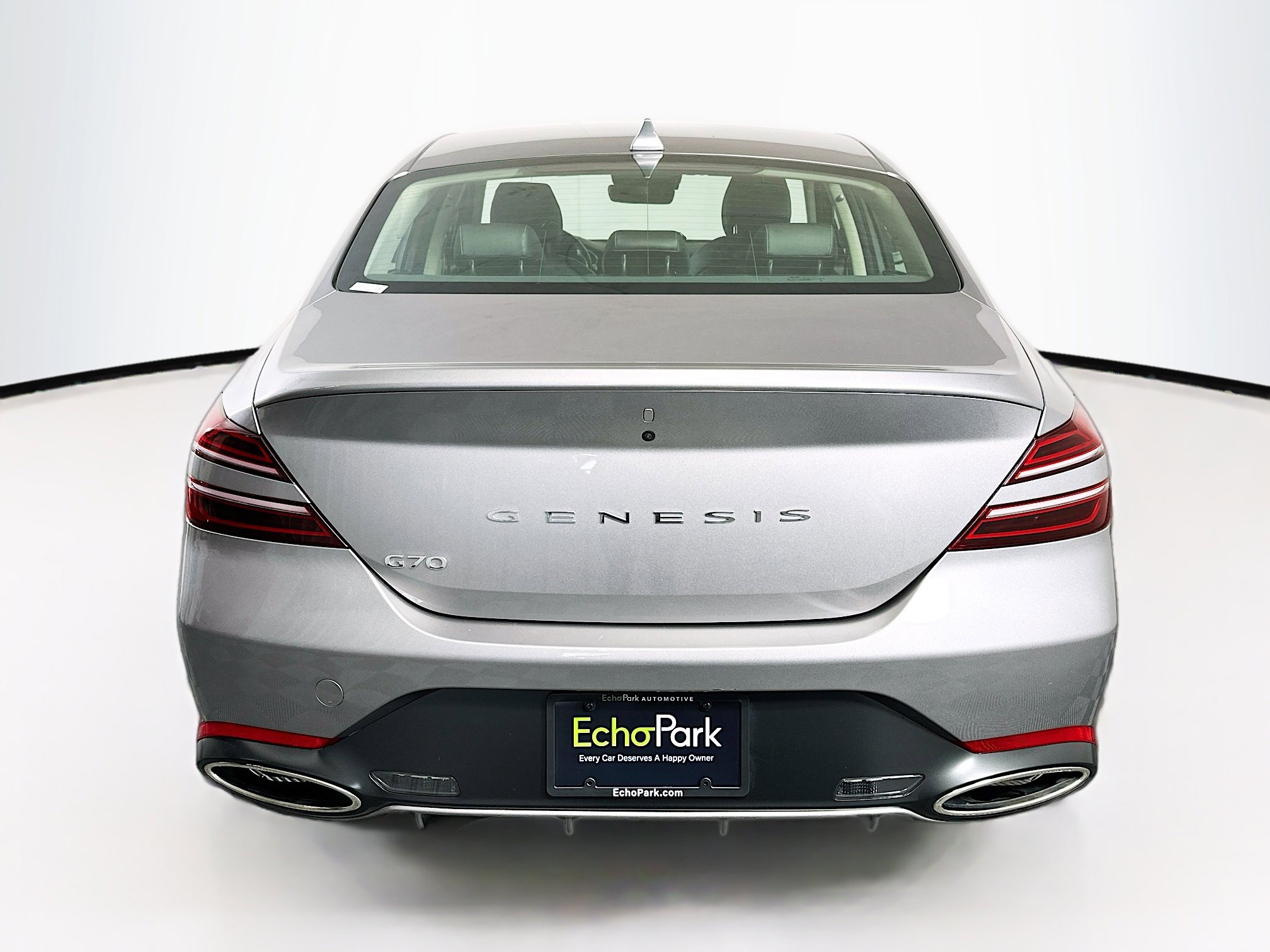 Used 2025 Genesis G70 2.5T image 7