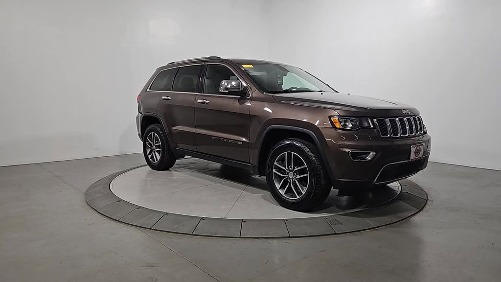 Used 2017 Jeep Grand Cherokee Limited AWD/4WD image 8
