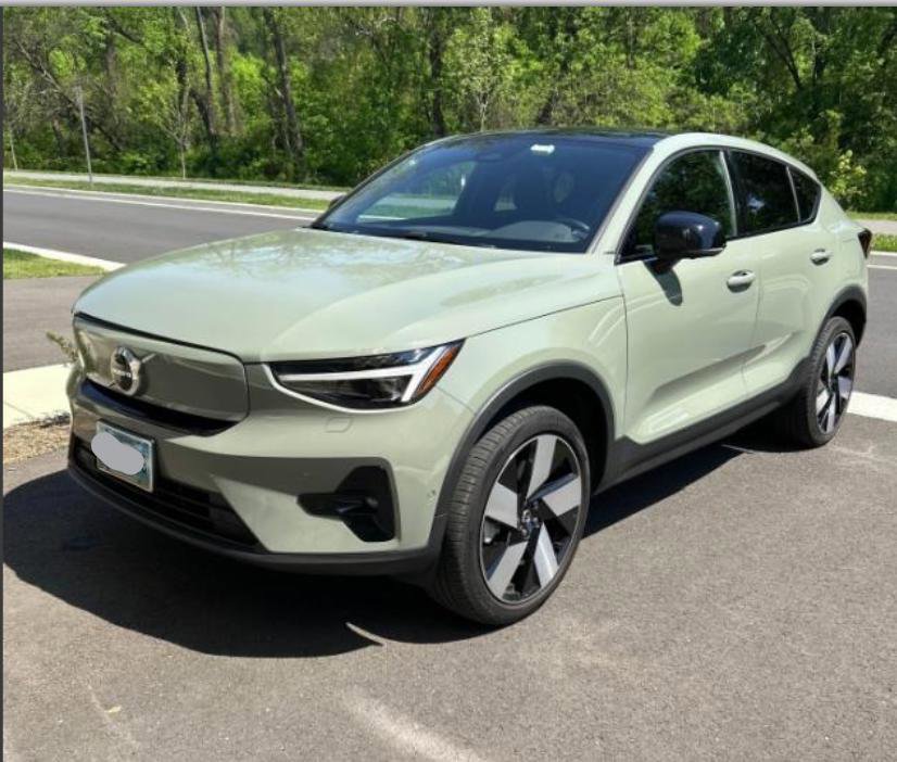 Used 2023 Volvo C40 P8 Recharge Ultimate AWD/4WD image 1