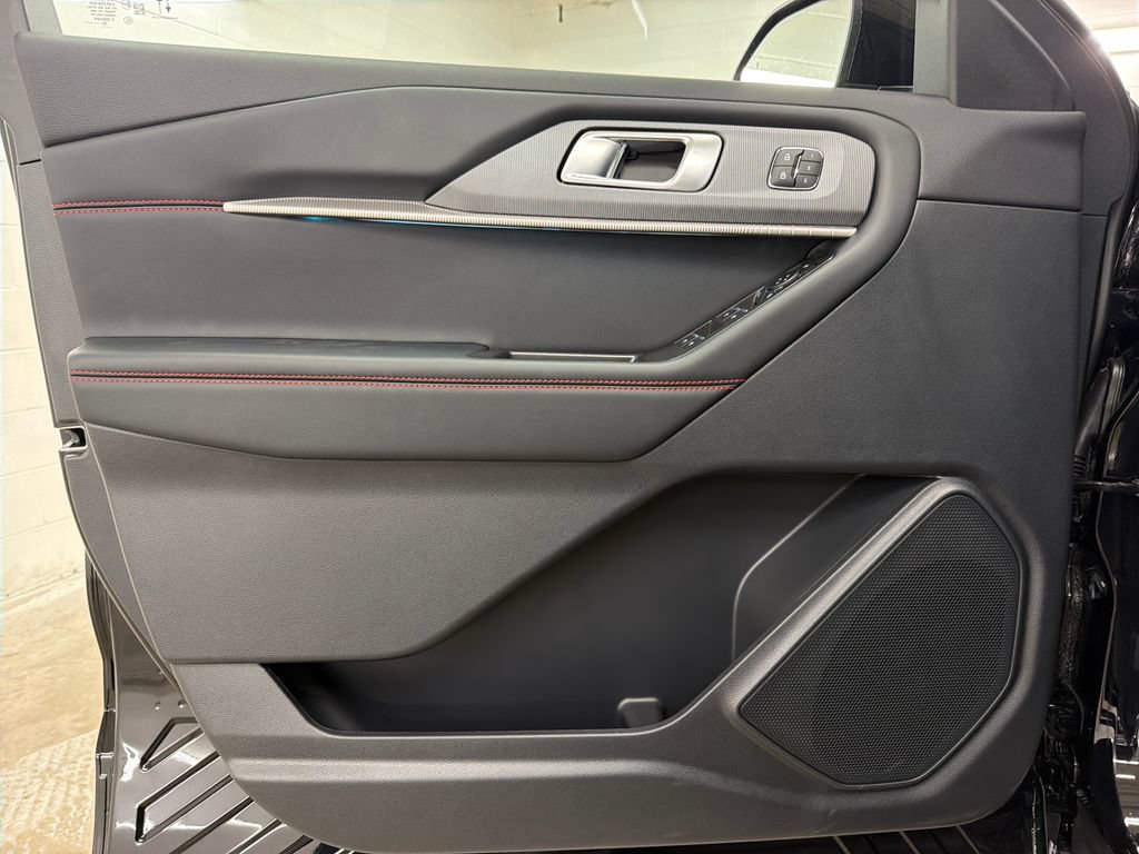 New 2026 Ford Explorer ST-Line w/ ST-Line Street Pack RWD image 15
