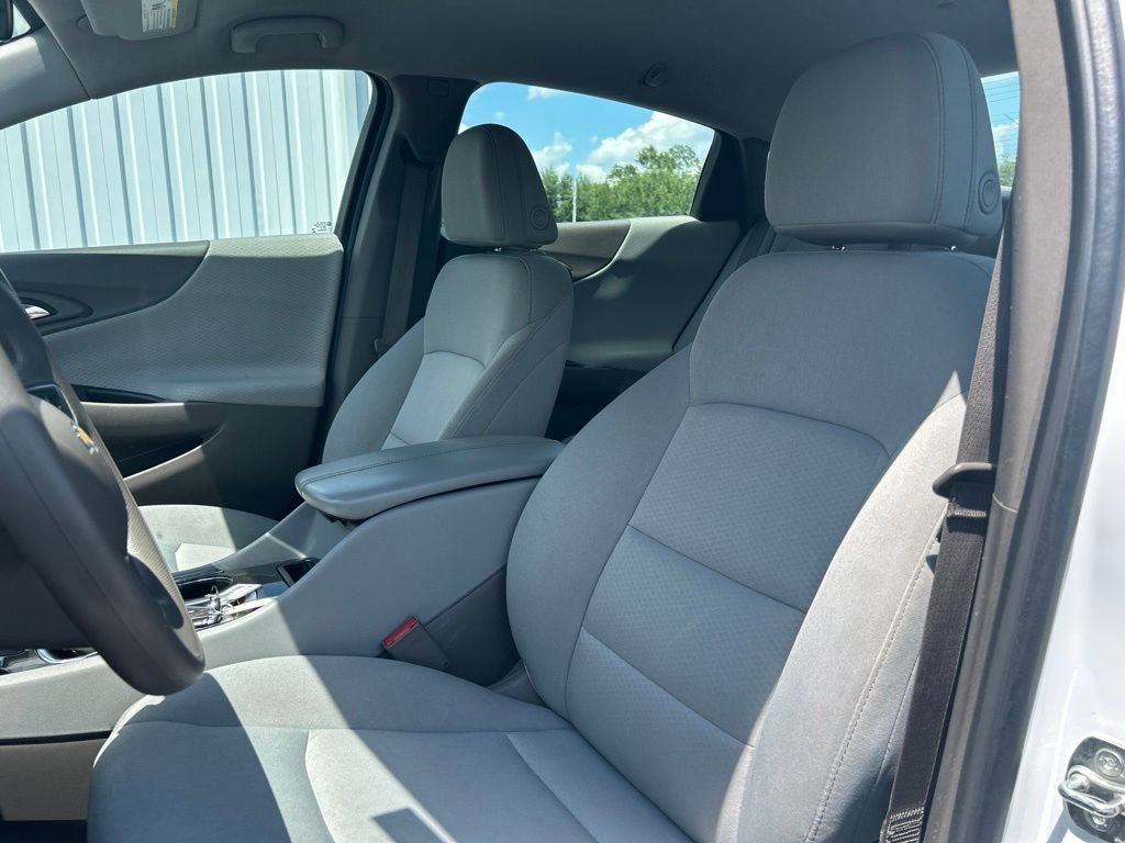 Used 2024 Chevrolet Malibu LT FWD image 9
