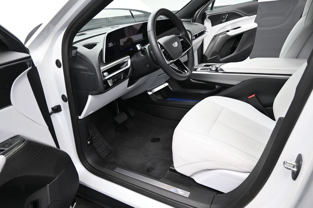 Certified 2024 Cadillac Lyriq Sport AWD/4WD image 9