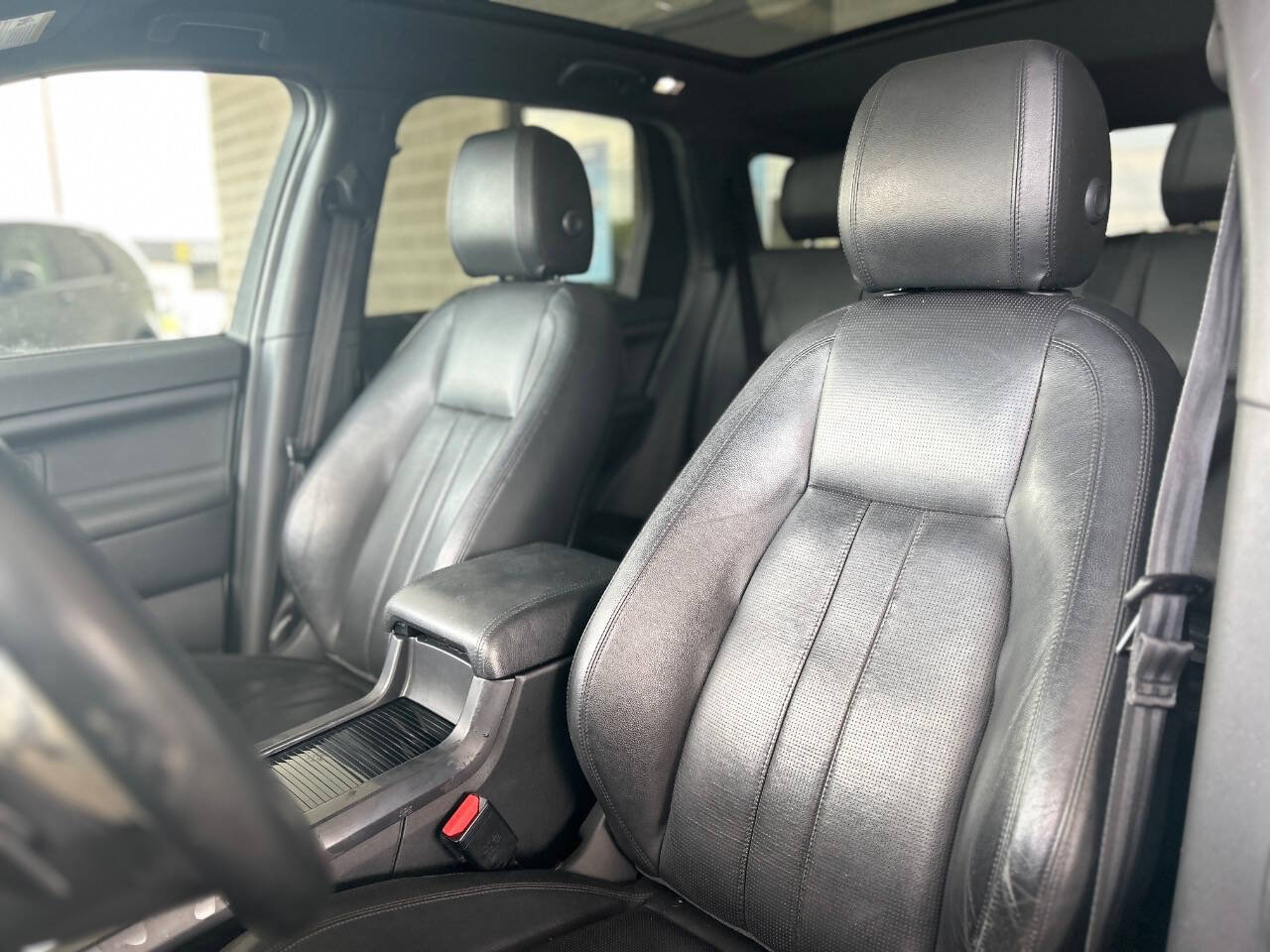 Used 2017 Land Rover Discovery Sport HSE AWD/4WD image 41