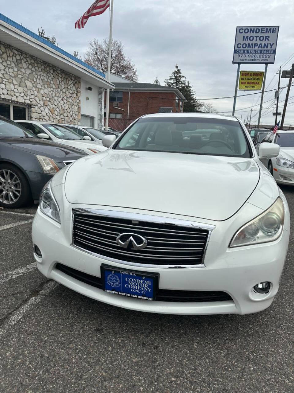 Used 2012 INFINITI M37 x w/ Premium Pkg image 18