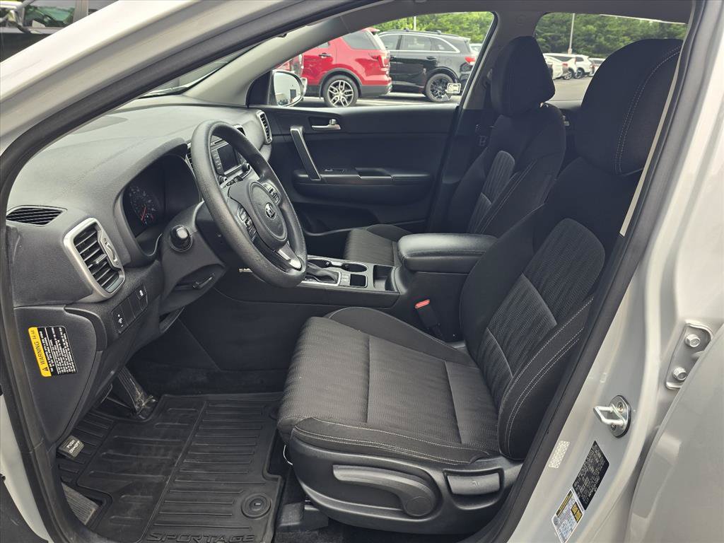 Used 2017 Kia Sportage LX FWD image 11