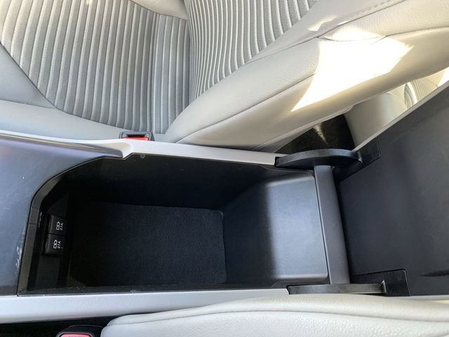 Certified 2020 Toyota Camry SE image 26