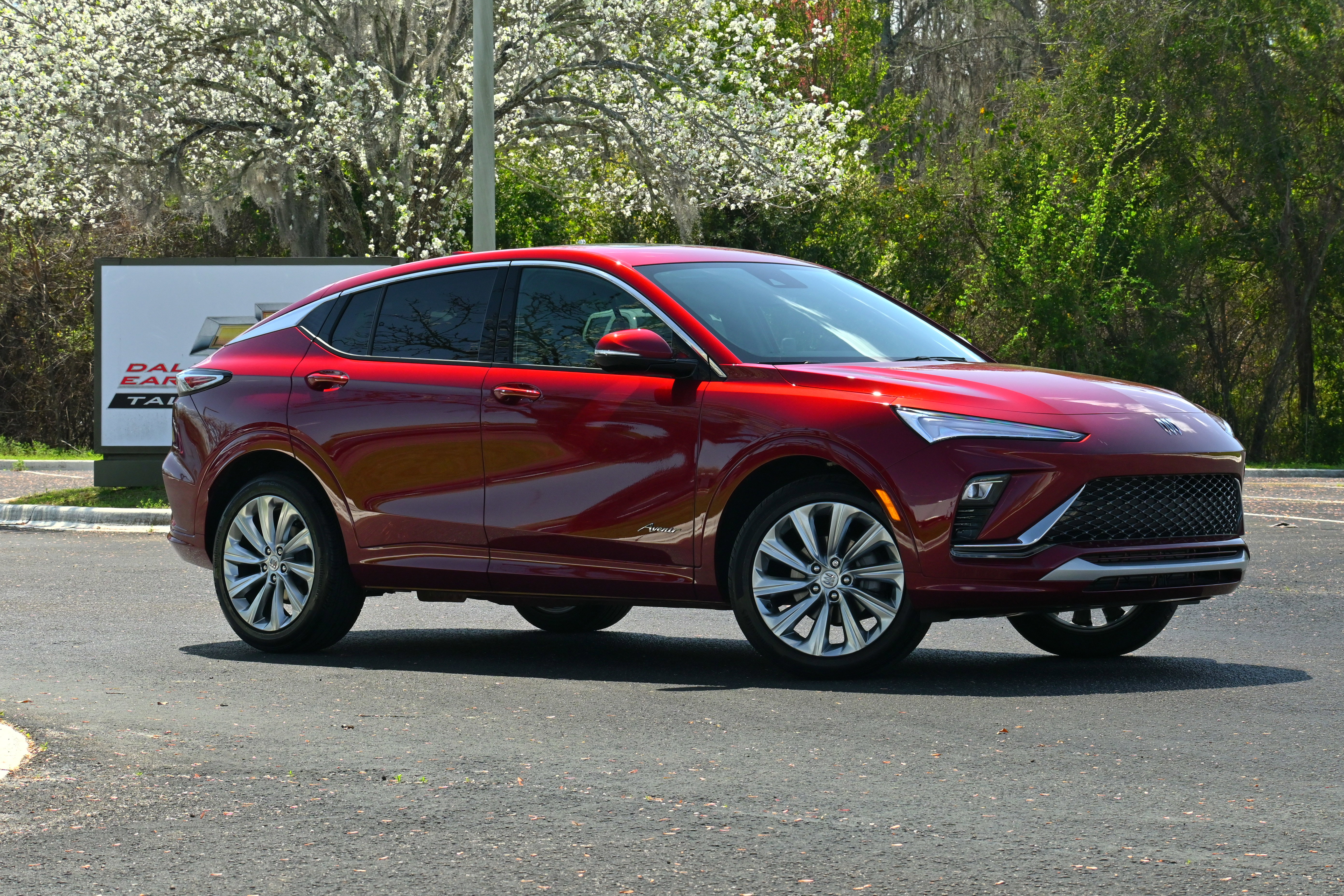 Used 2024 Buick Envista Avenir image 2