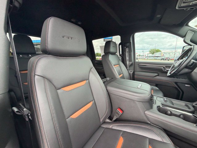 Used 2024 GMC Sierra 2500 AT4 AWD/4WD image 16