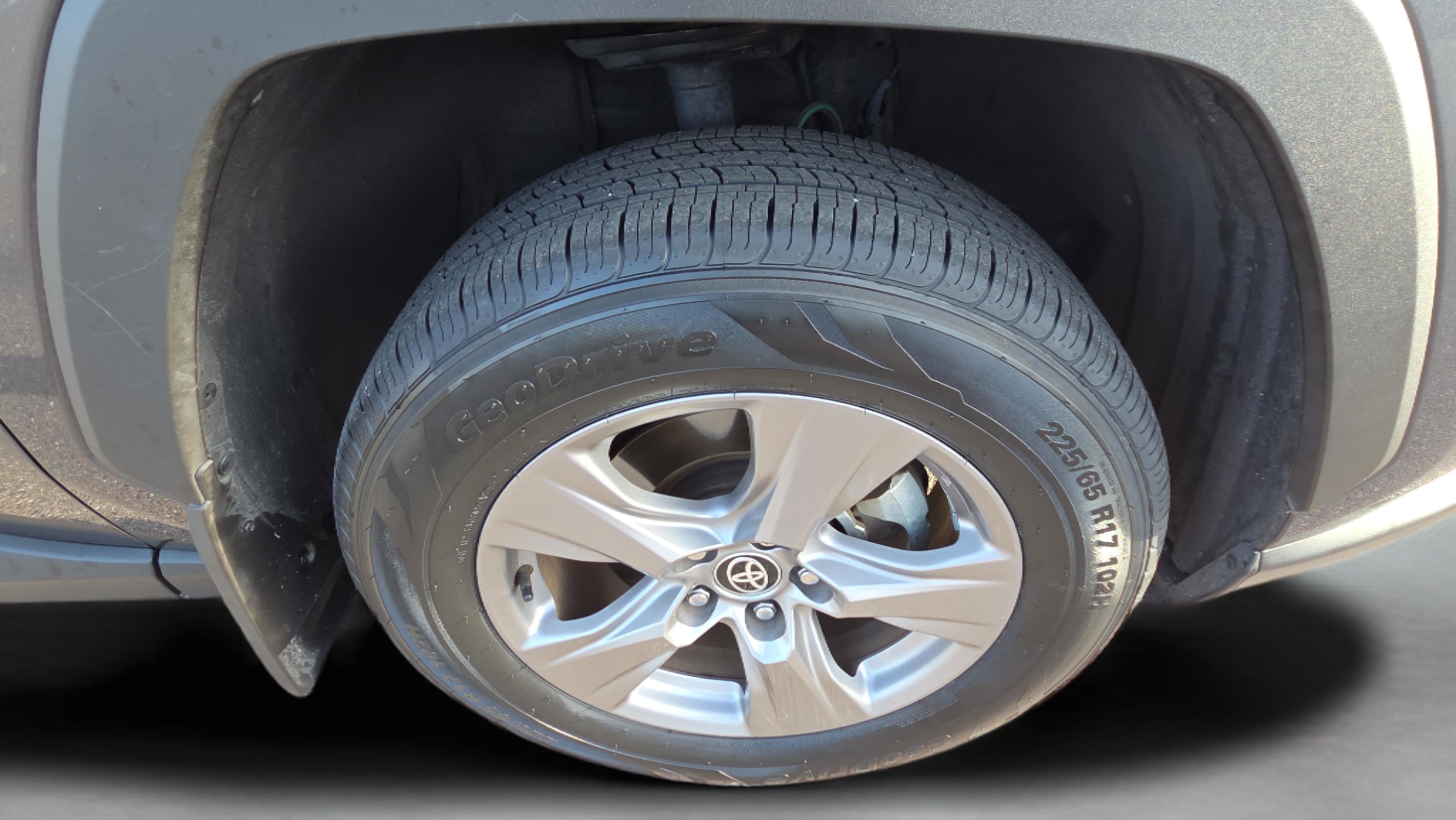 Certified 2025 Toyota RAV4 XLE image 21