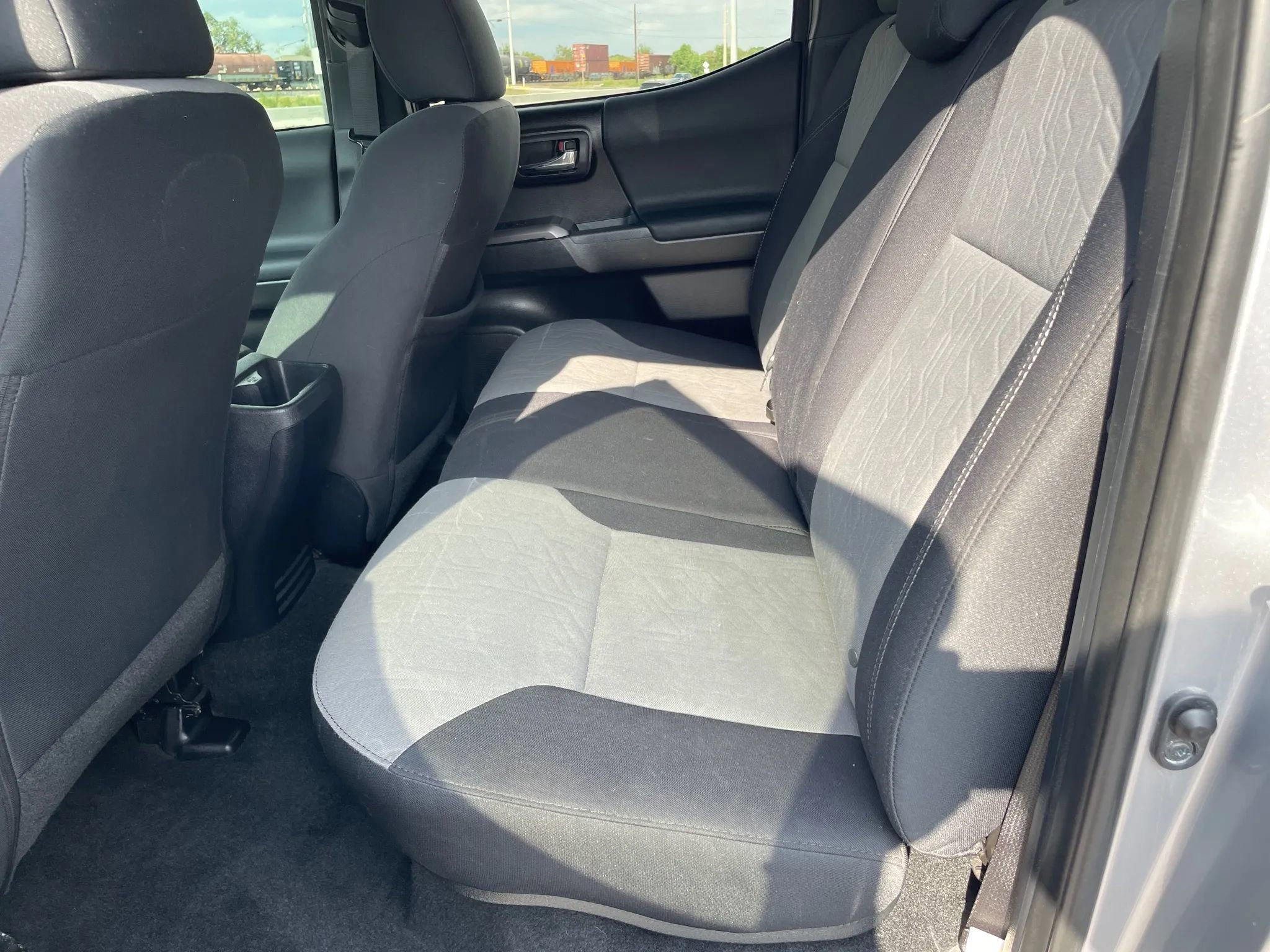 Used 2021 Toyota Tacoma TRD Sport w/ Technology Package image 14