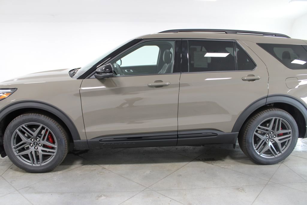 New 2026 Ford Explorer ST image 5