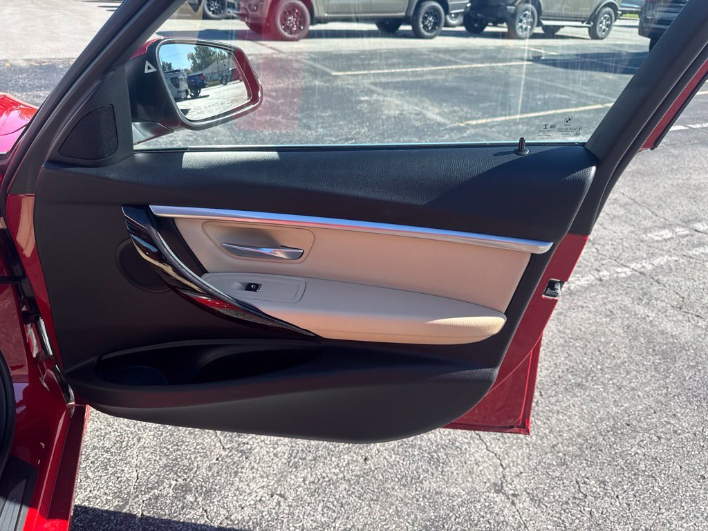 Used 2018 BMW 330i xDrive Sedan AWD/4WD image 37
