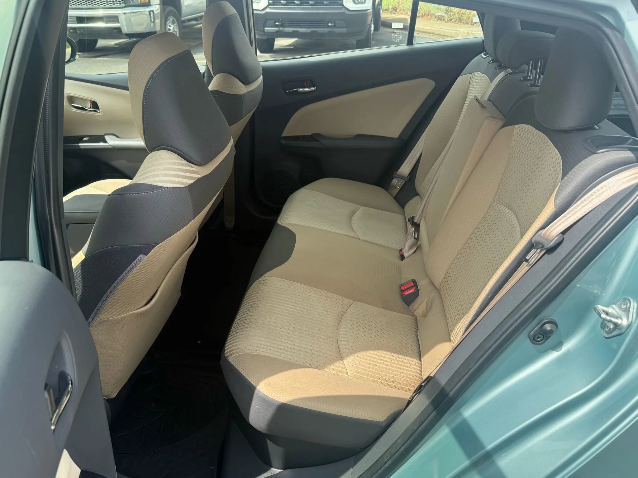 Used 2018 Toyota Prius Two image 8