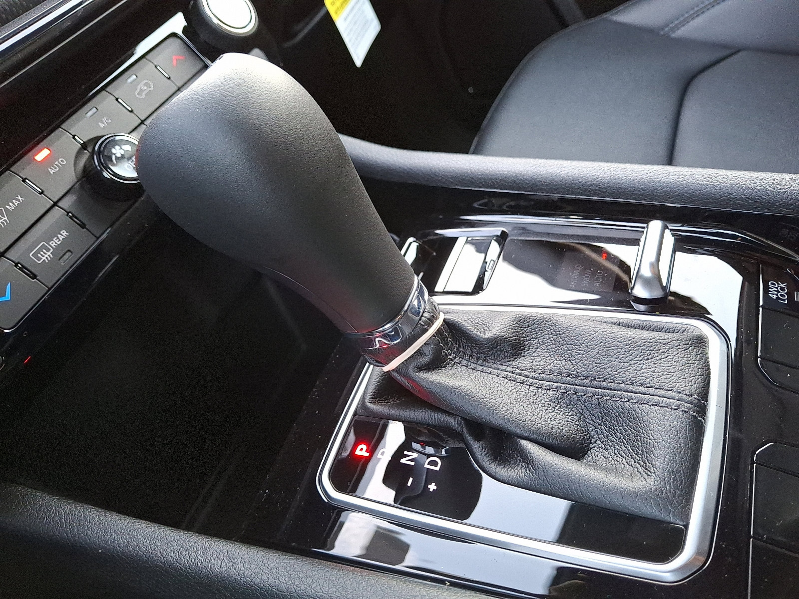 New 2026 Jeep Compass Limited image 10