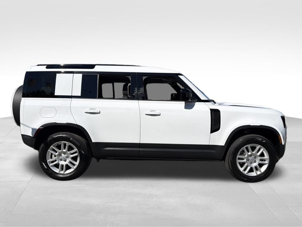 Used 2025 Land Rover Defender 110 S AWD/4WD image 11