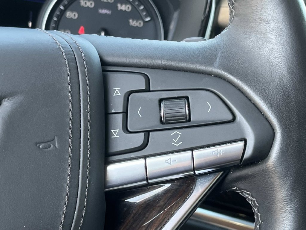 Used 2025 Cadillac XT6 Premium Luxury w/ Platinum Package FWD image 42