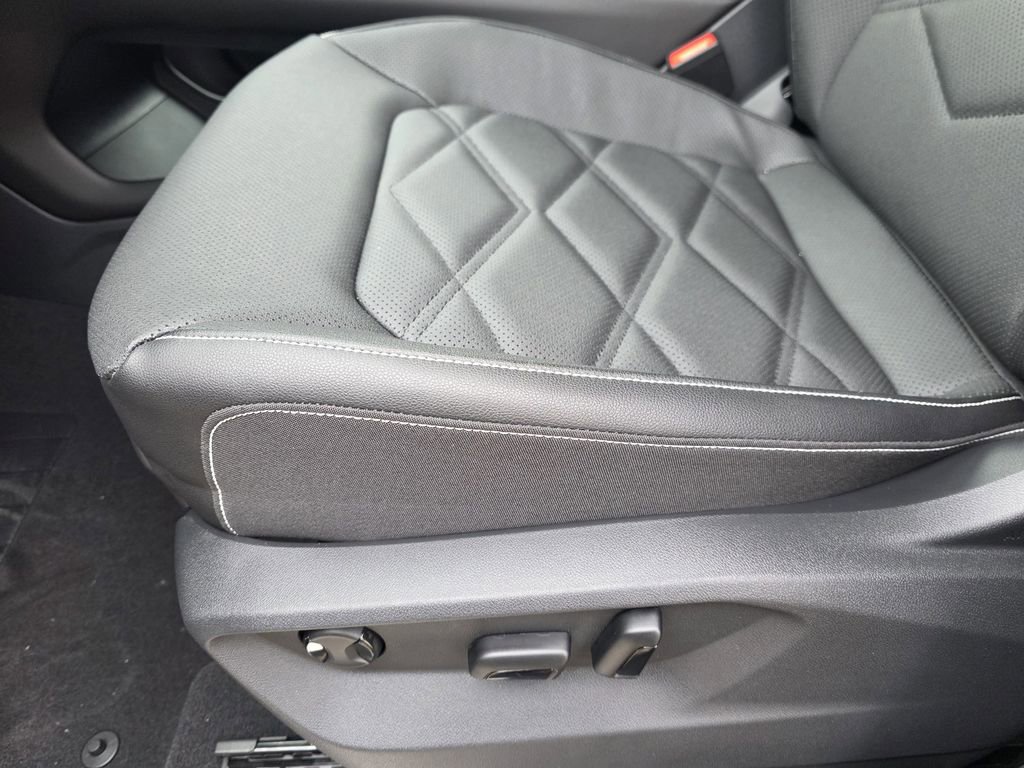 New 2026 Volkswagen Atlas SE image 15