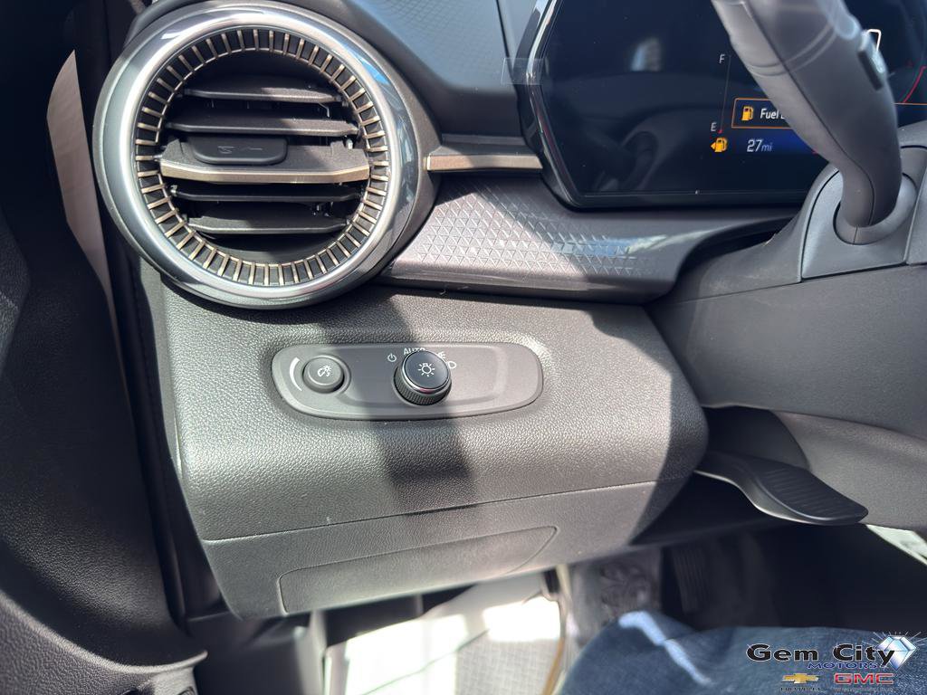 New 2026 Chevrolet Trax ACTIV FWD image 25