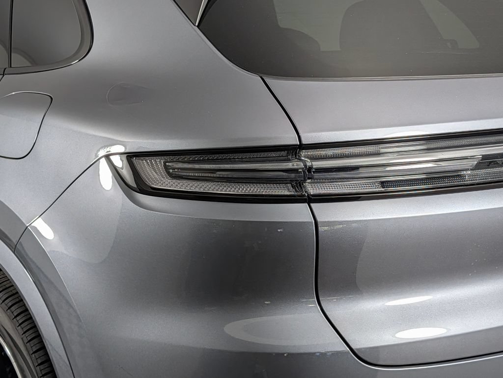 New 2026 Porsche Cayenne E-Hybrid AWD/4WD image 16