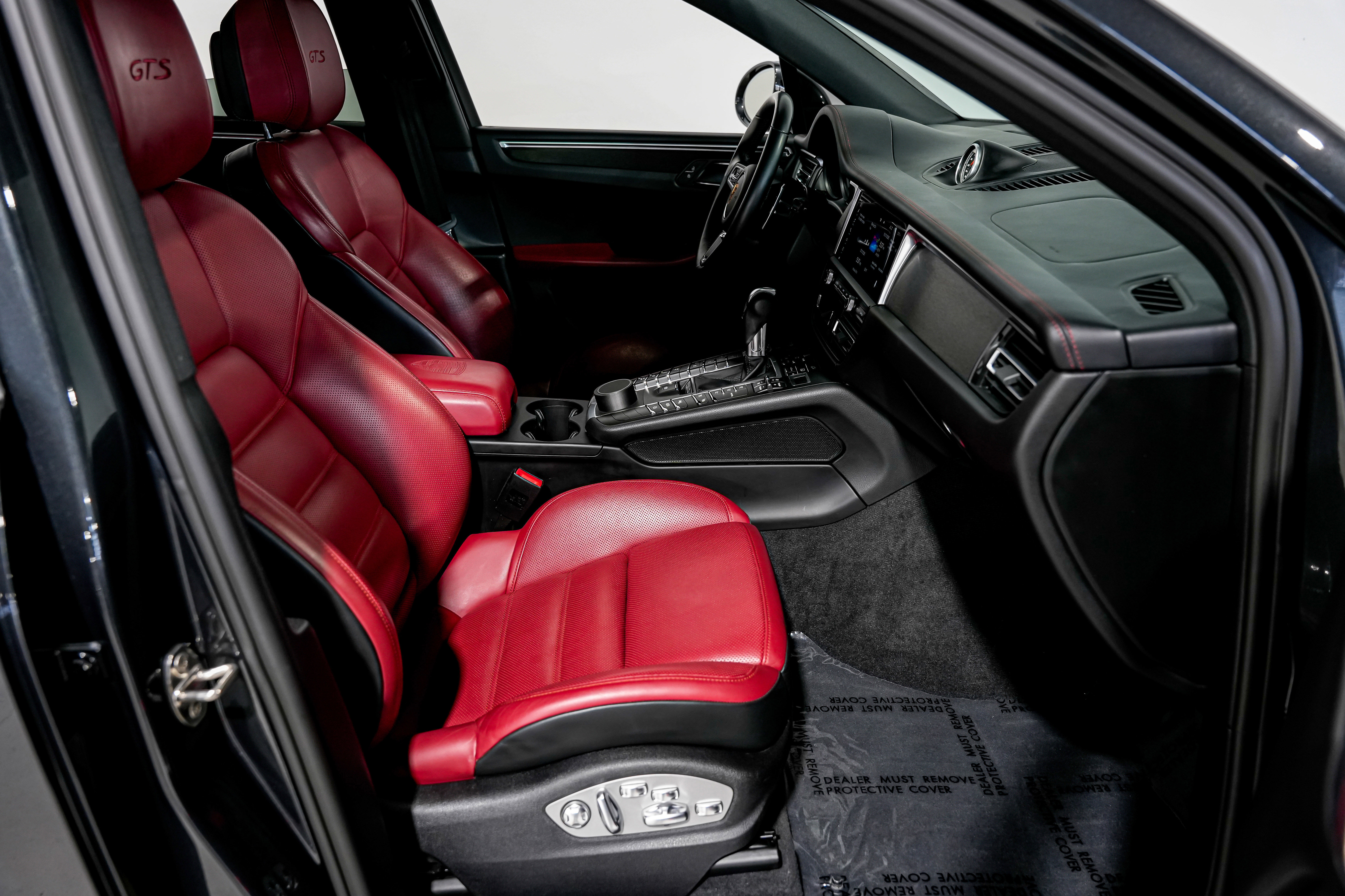 Used 2021 Porsche Macan GTS image 27