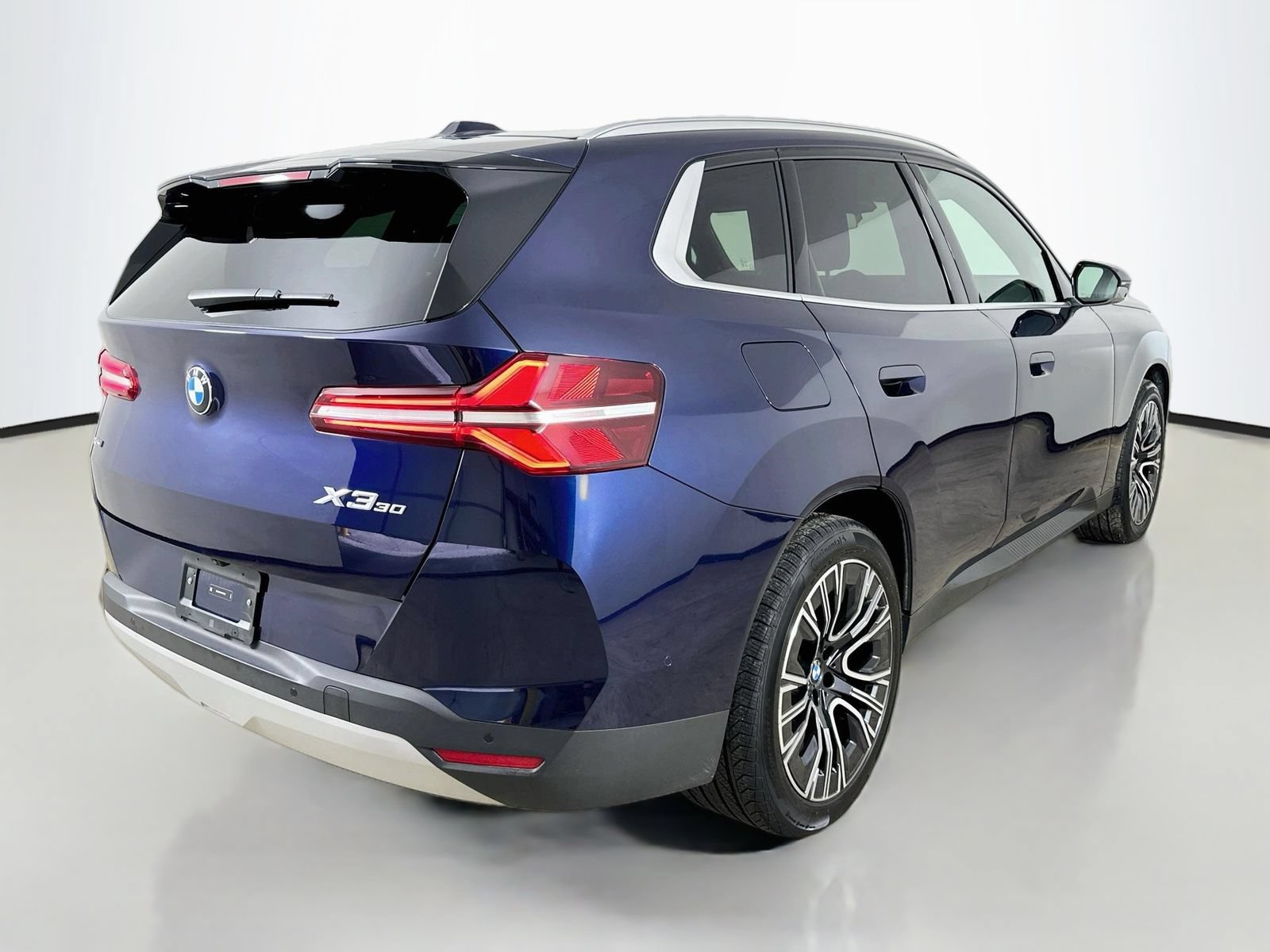 Used 2026 BMW X3 xDrive30i w/ Premium Package AWD/4WD image 5