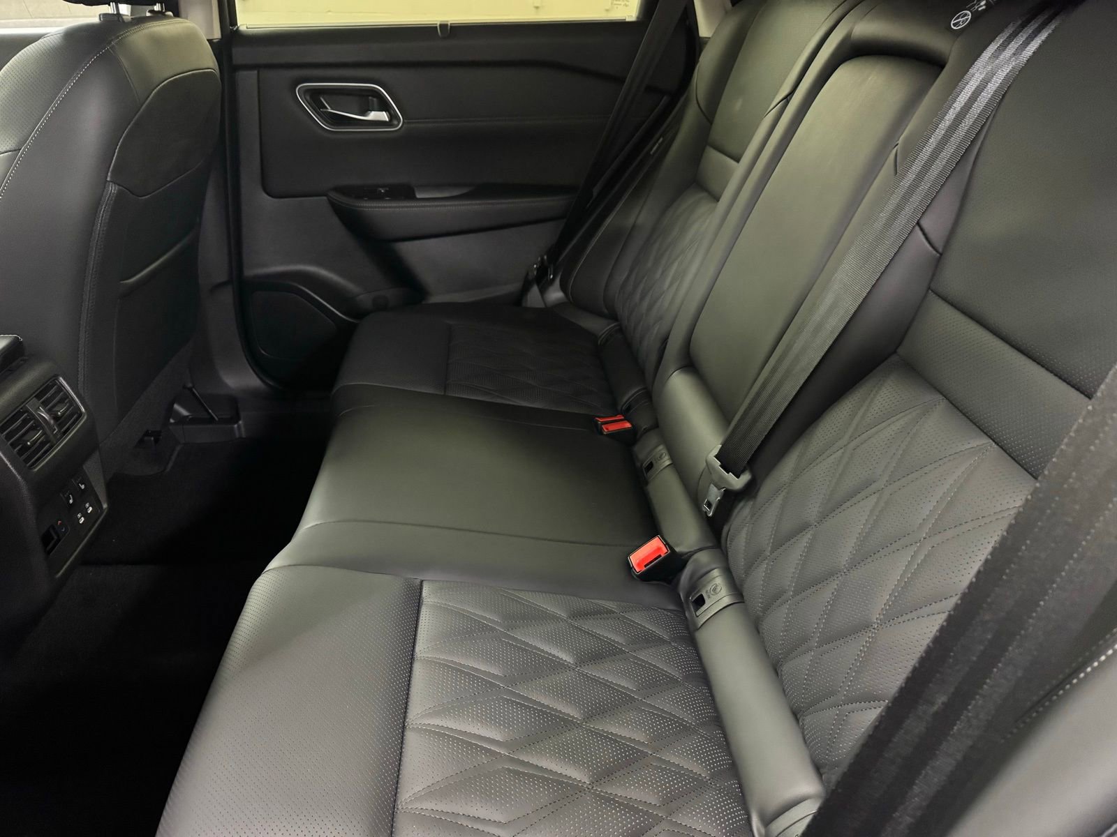 New 2025 Nissan Rogue Platinum w/ Tech Package image 11