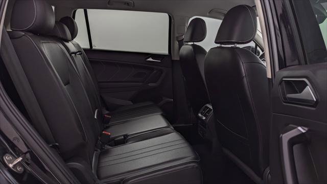 Used 2022 Volkswagen Tiguan SE image 19