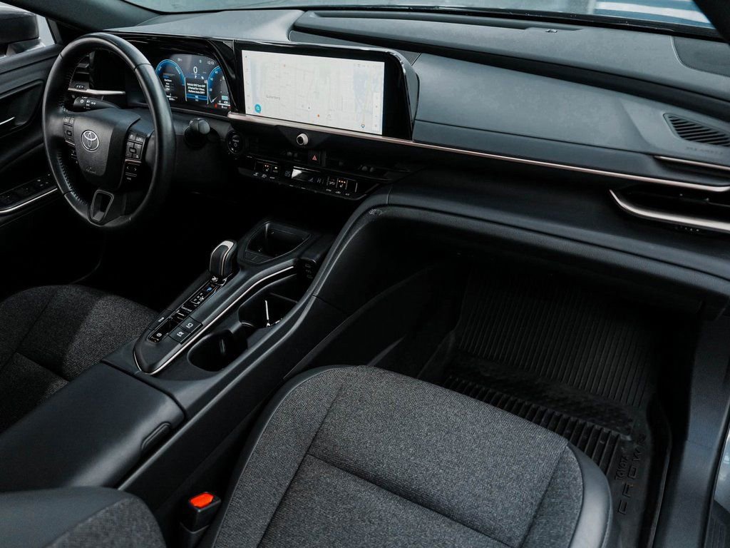 Used 2023 Toyota Crown XLE image 37