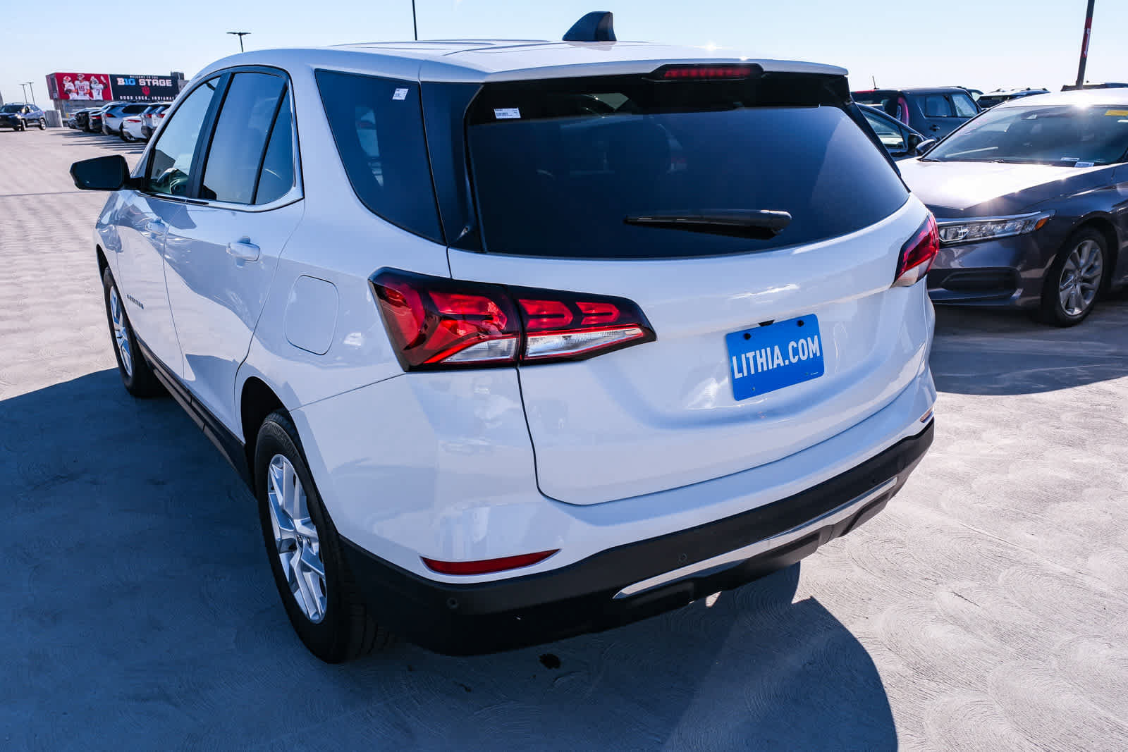 Used 2024 Chevrolet Equinox LT AWD/4WD image 8